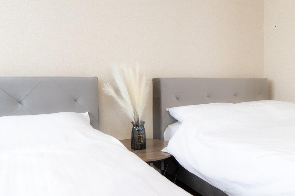 3F Guest House Netomari 西九条駅から徒歩2分 Osaka Dış mekan fotoğraf